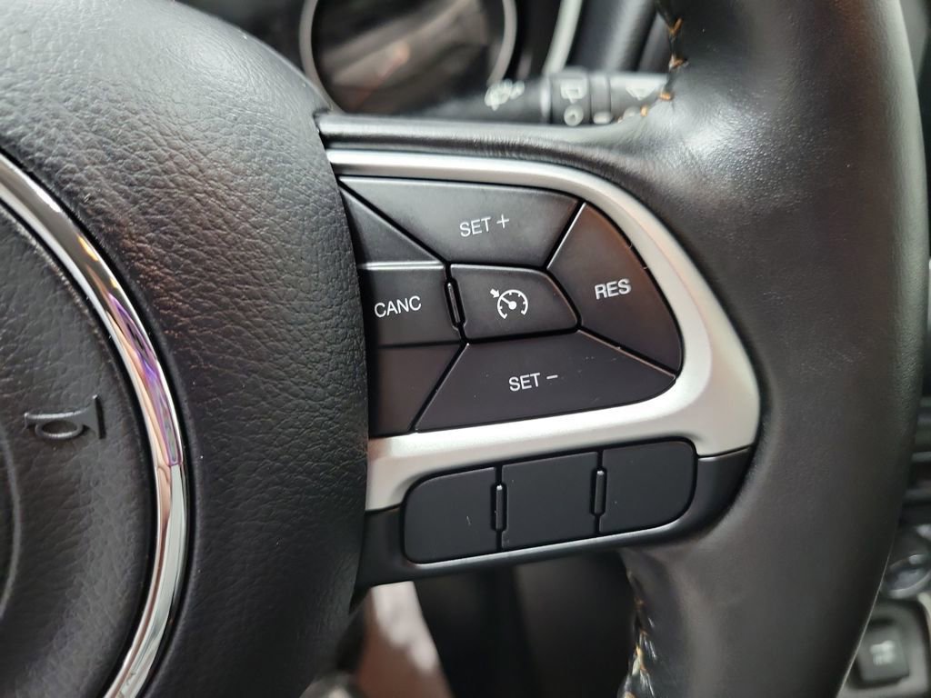 Used 2019 Jeep Compass Latitude image 36