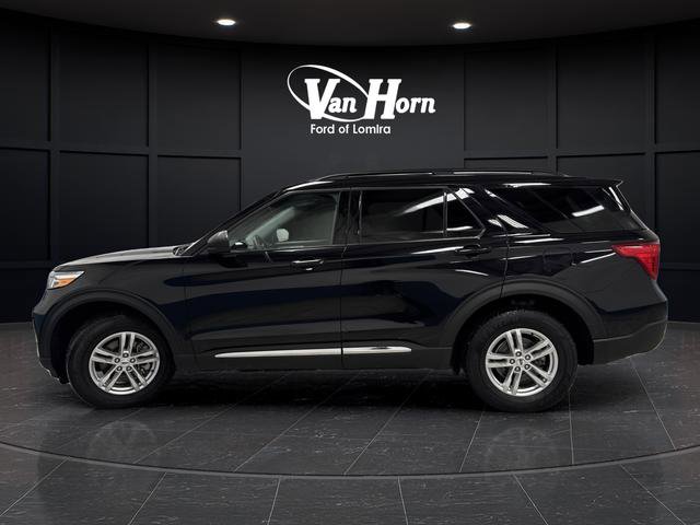 Used 2023 Ford Explorer XLT AWD/4WD image 13