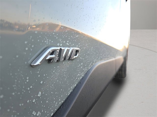 Used 2019 Toyota RAV4 XLE image 19