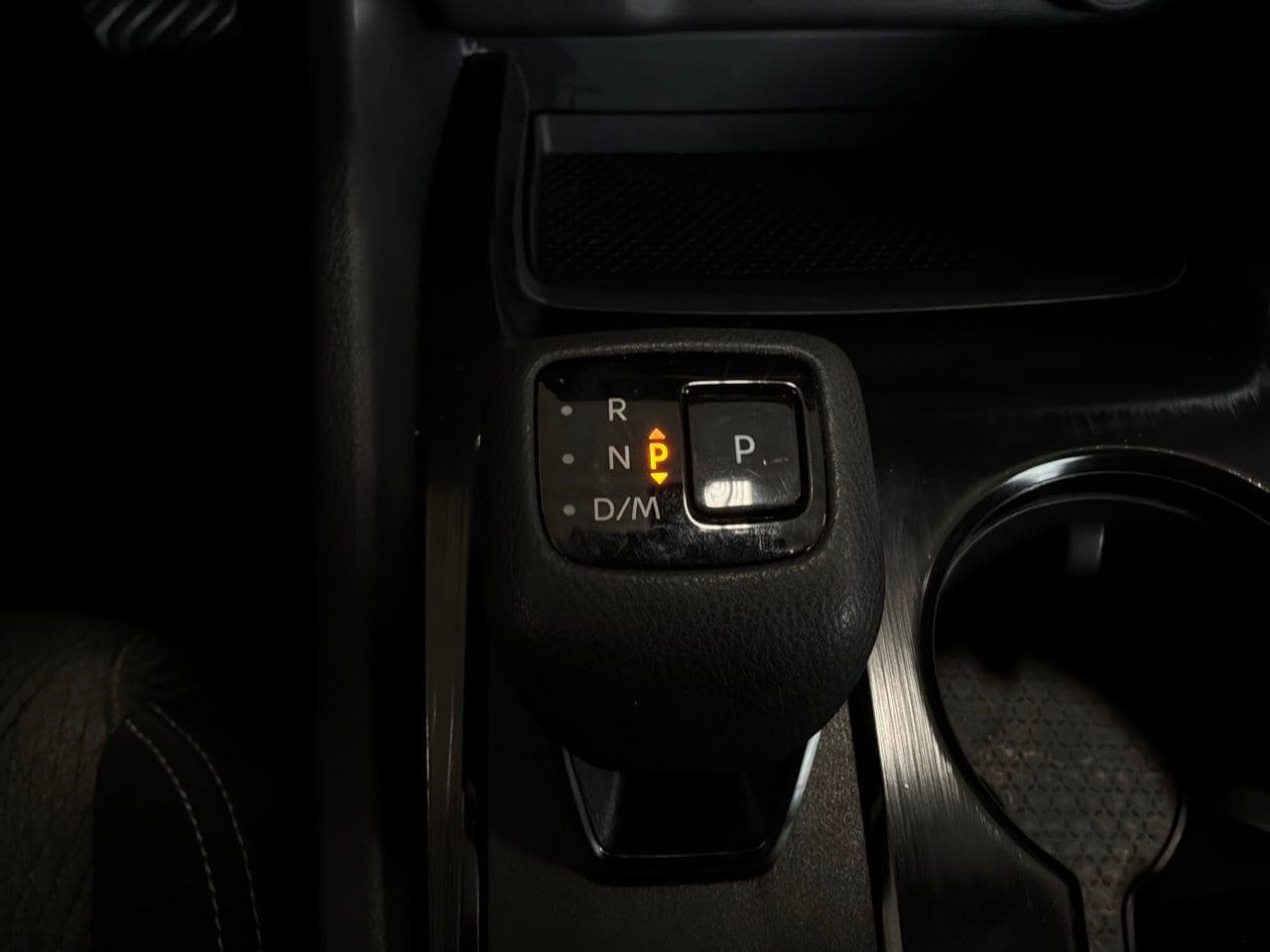 Used 2025 Nissan Rogue SV FWD image 24