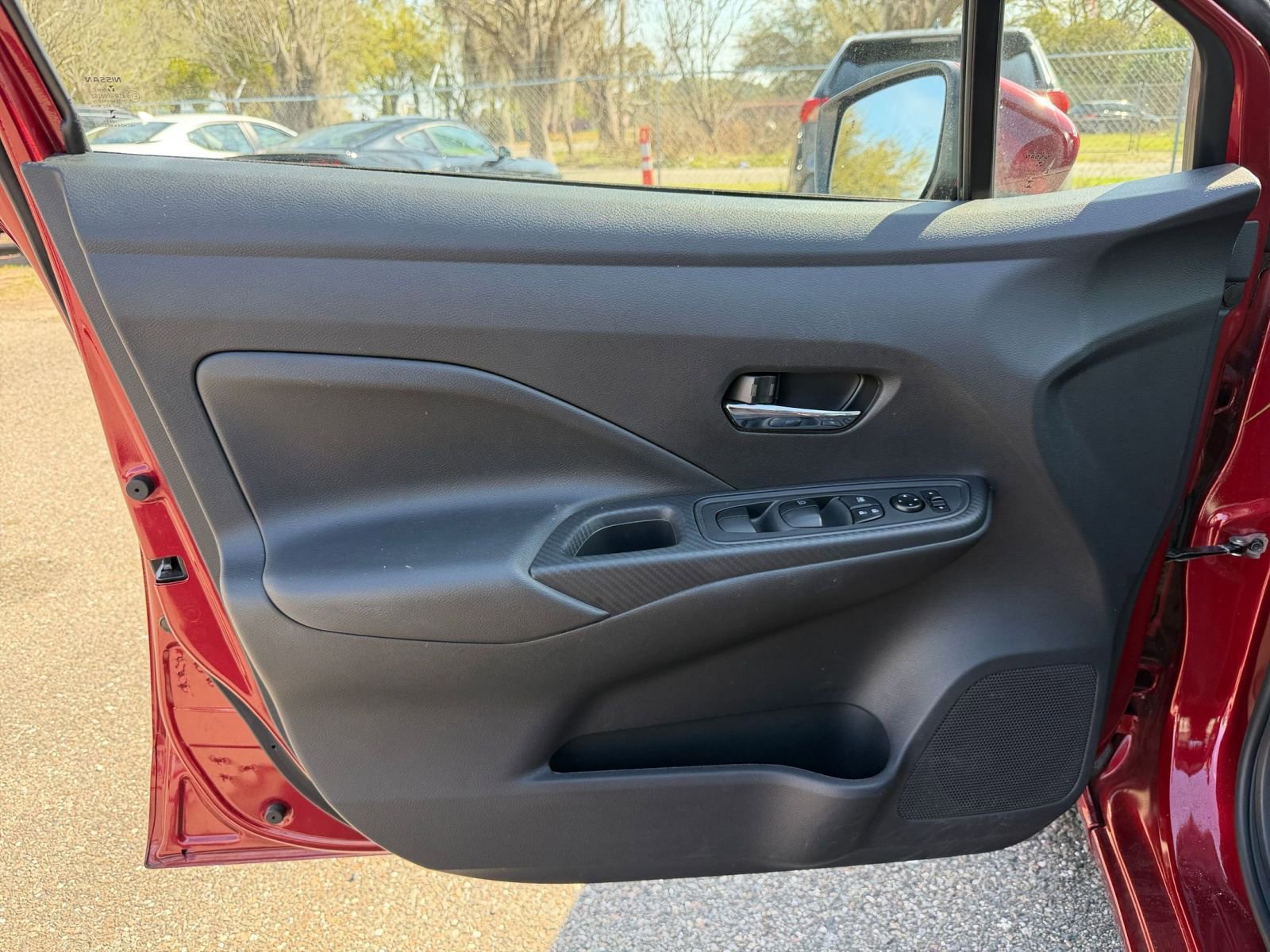 Used 2025 Nissan Versa SV FWD image 18