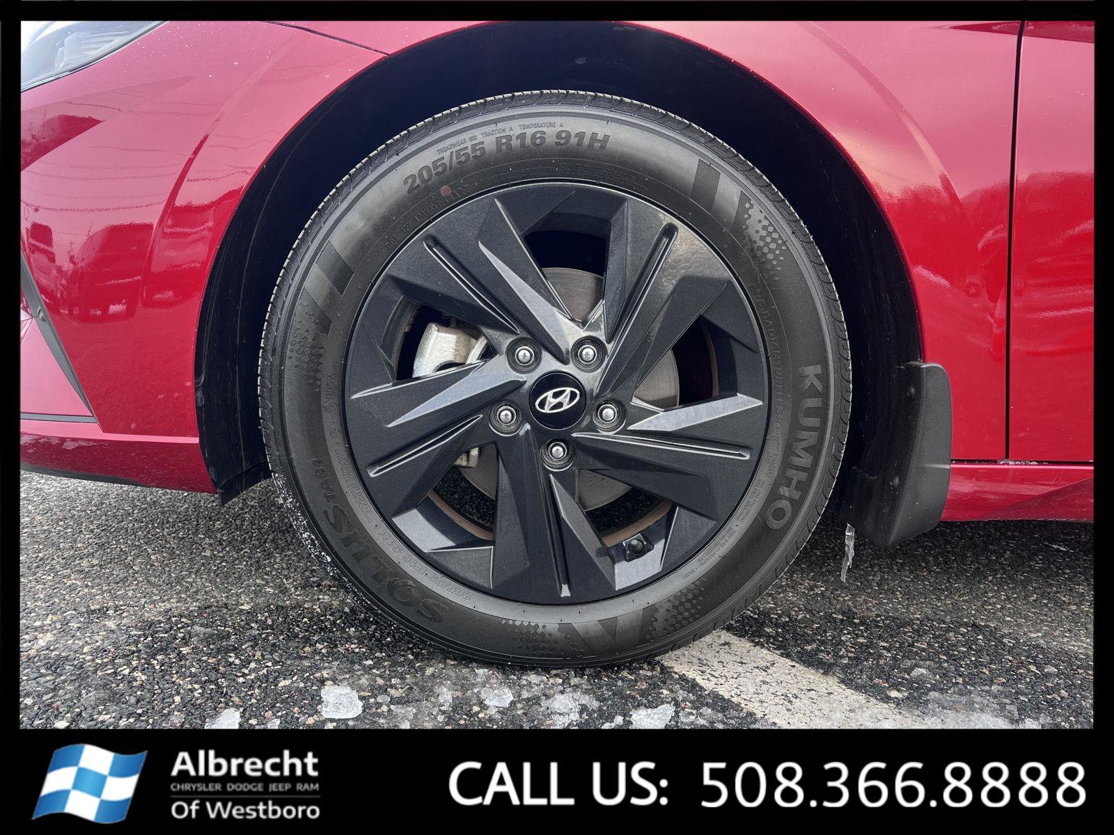 Used 2023 Hyundai Elantra SEL image 28