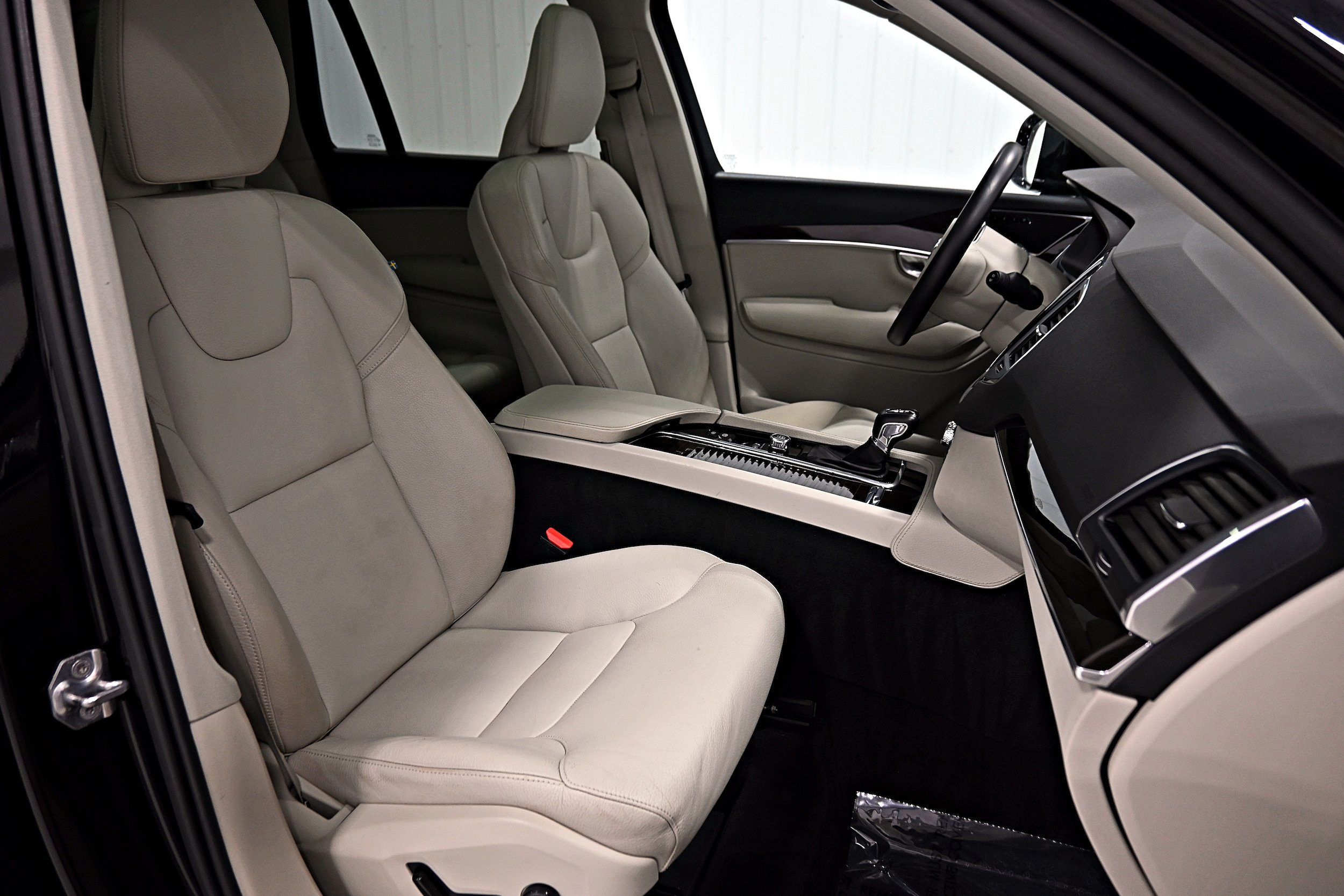 Used 2019 Volvo XC90 T6 Momentum w/ Advanced Package AWD/4WD image 29