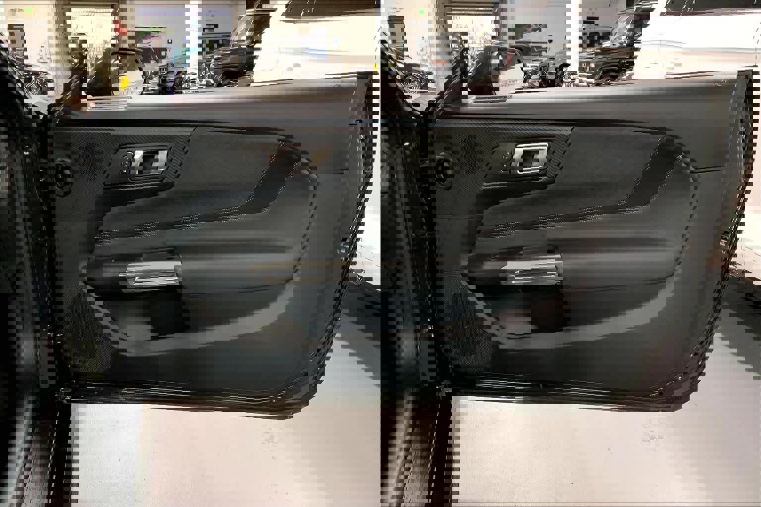 Used 2024 Ford Mustang Convertible image 20