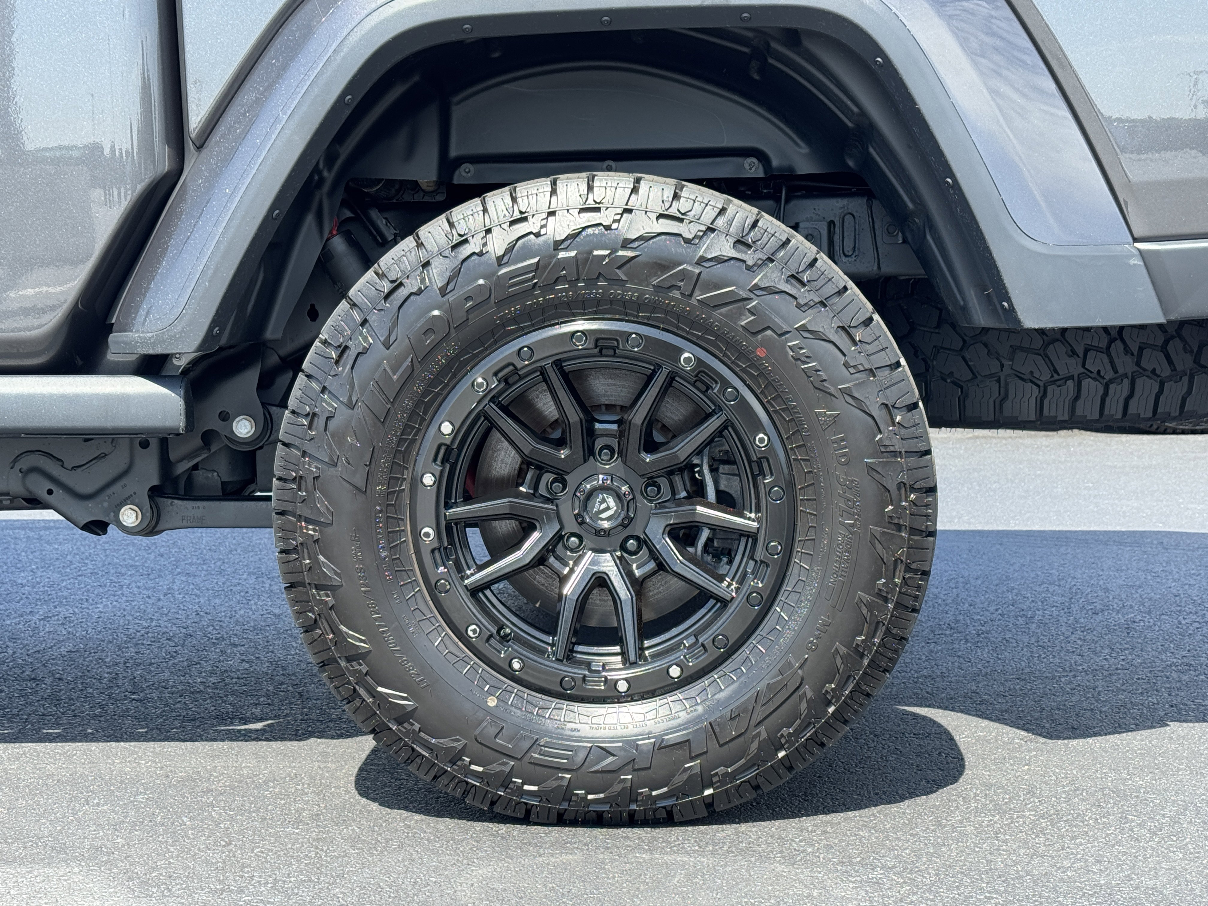 Used 2021 Jeep Gladiator Willys image 10