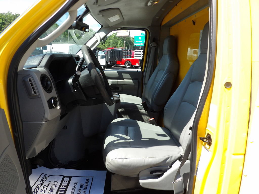 Used 2021 Ford E-350 and Econoline 350 Super Duty RWD image 16