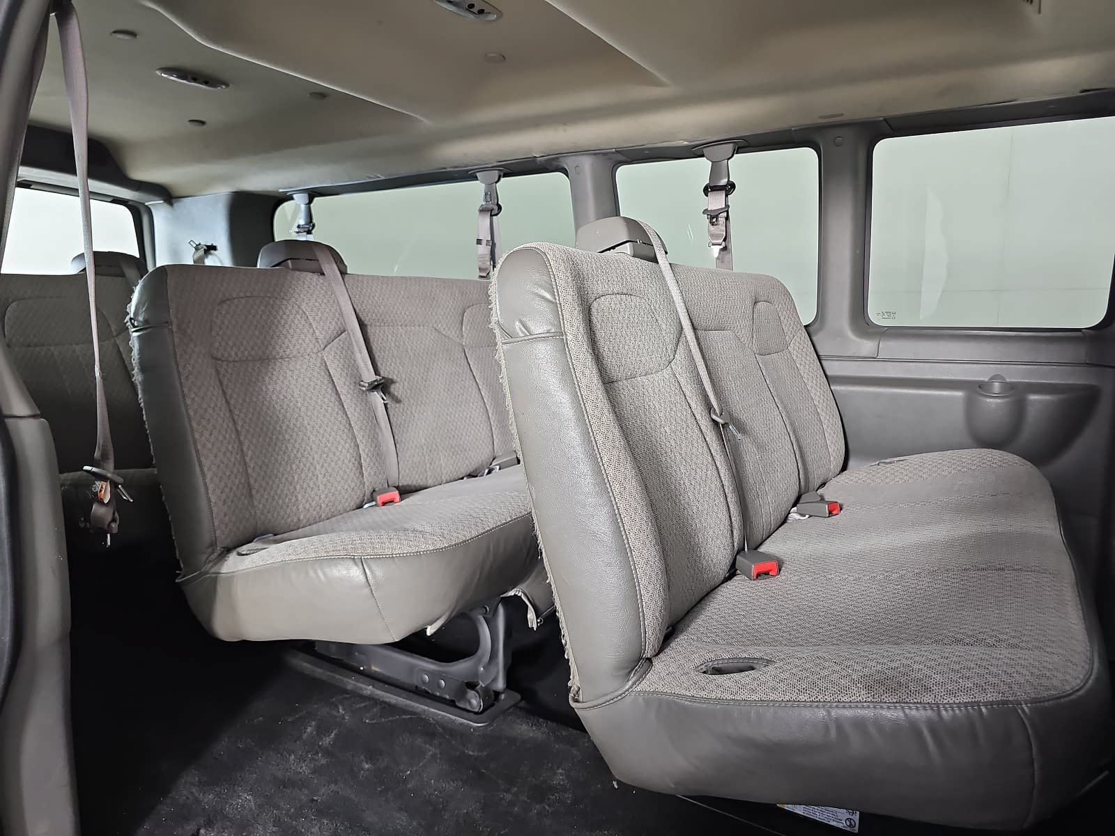 Used 2024 Chevrolet Express 3500 LS RWD image 14