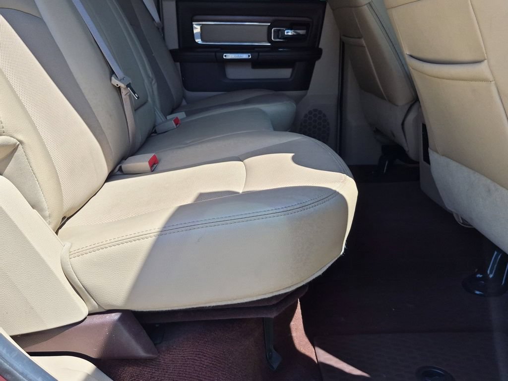 Used 2014 RAM 1500 Laramie w/ Convenience Group RWD image 7