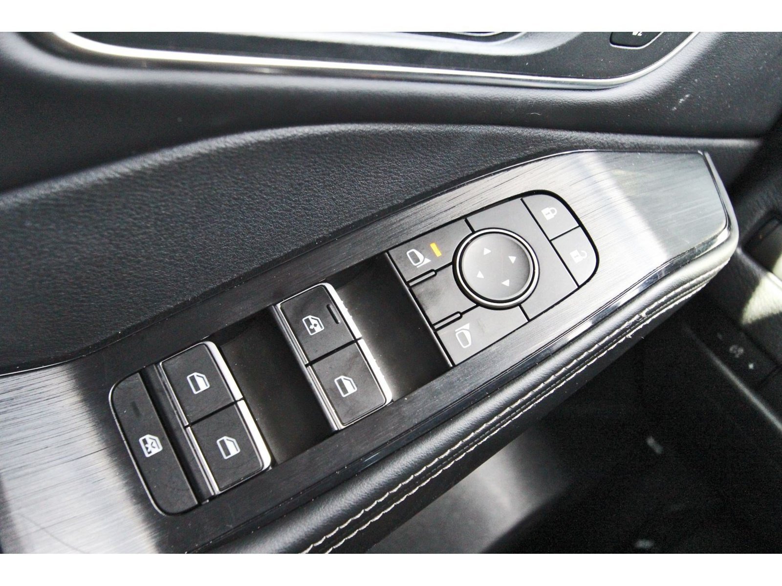 Used 2021 Nissan Rogue Platinum FWD image 19