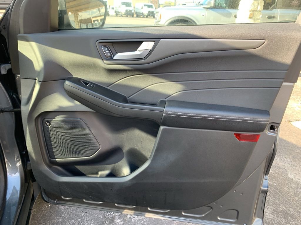 Used 2023 Ford Escape Active w/ Tech Pack #2 image 18