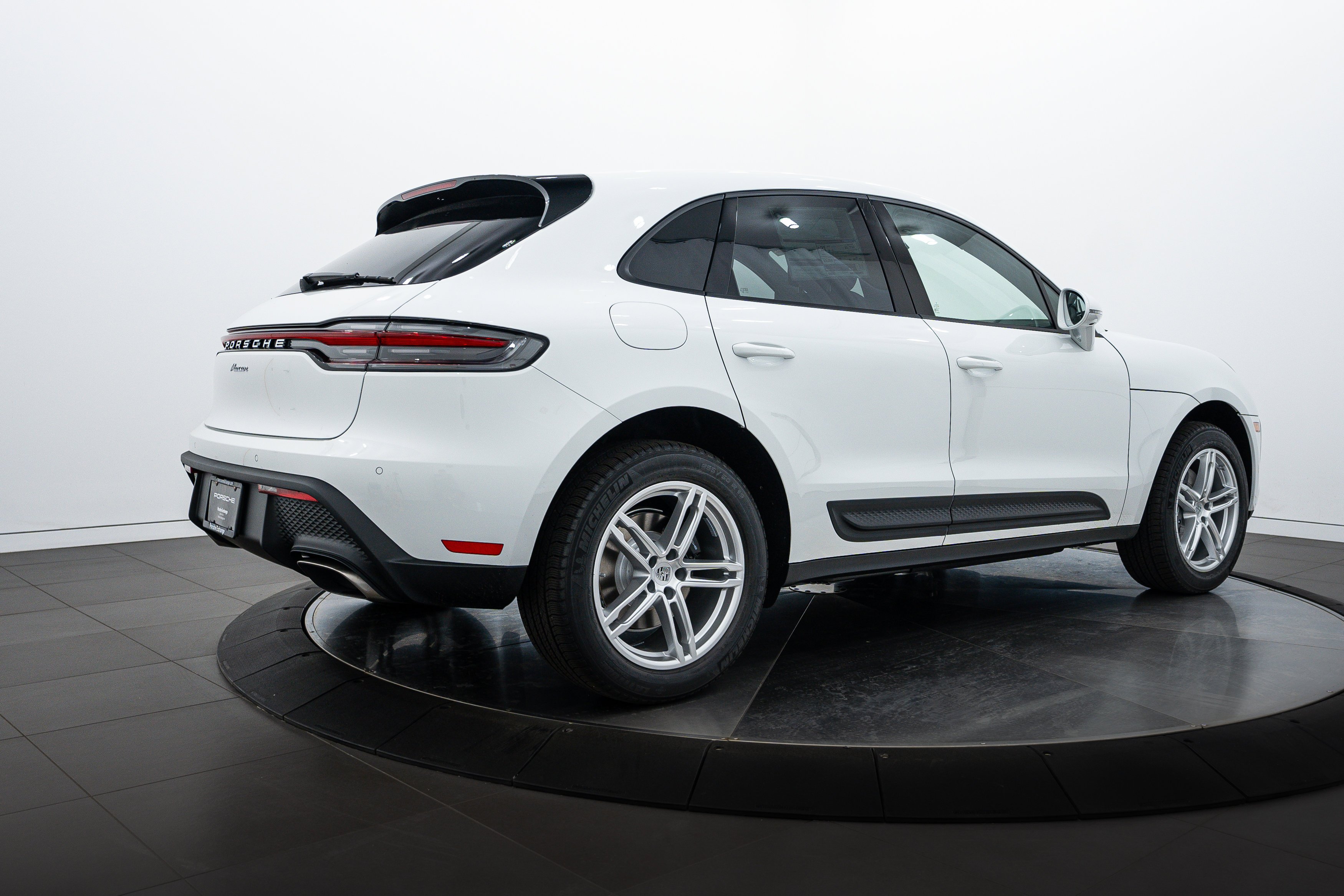 New 2025 Porsche Macan image 7
