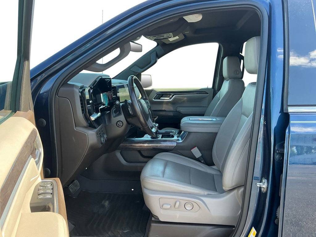 Used 2022 Chevrolet Silverado 1500 LTZ w/ LTZ Convenience Package II image 14