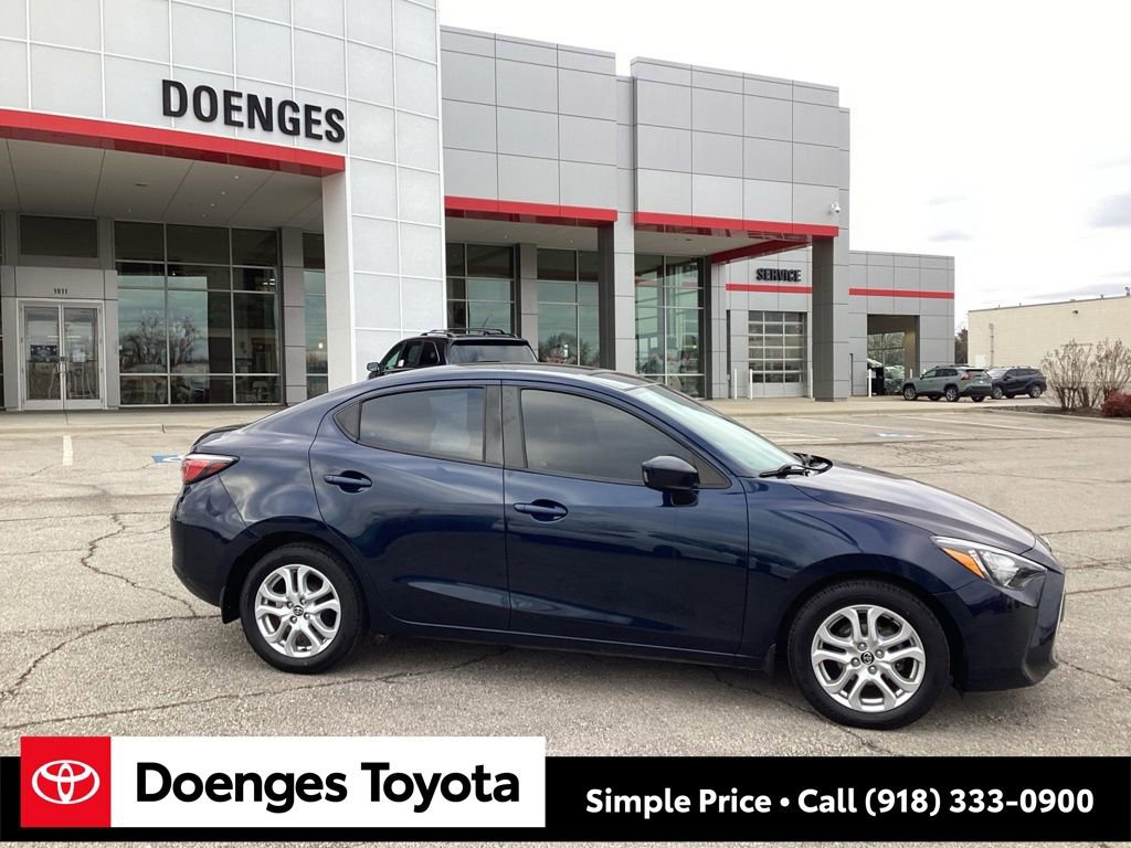 Used 2017 Toyota Yaris iA image 9