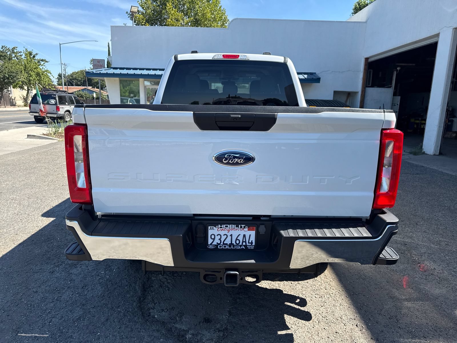 Used 2023 Ford F250 XLT w/ FX4 Off-Road Package AWD/4WD image 4