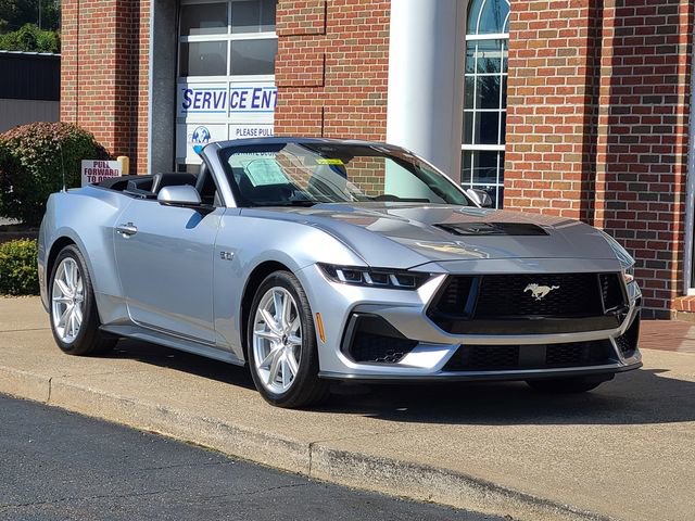 Used 2024 Ford Mustang GT Premium image 4