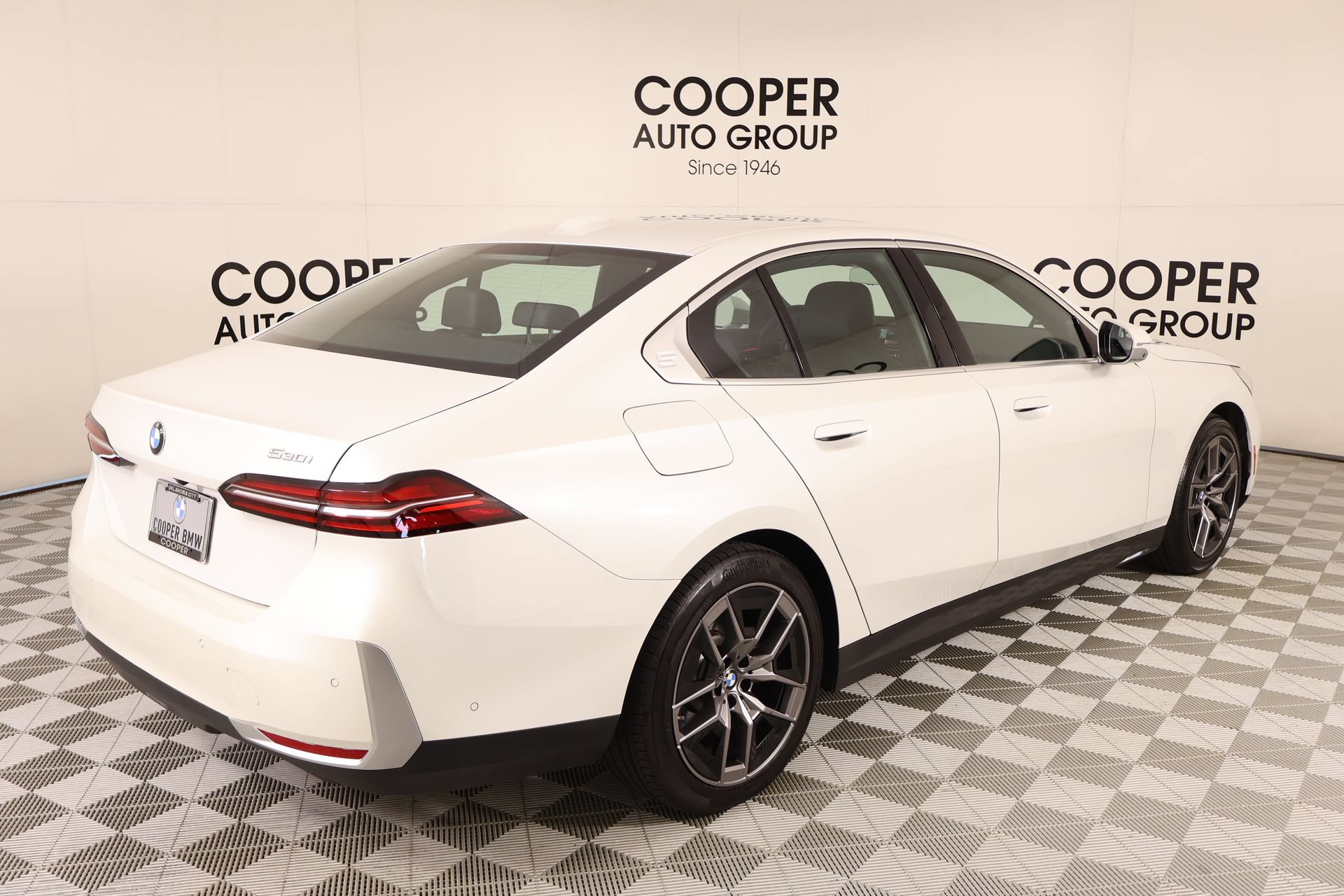 Used 2026 BMW 530i RWD image 22