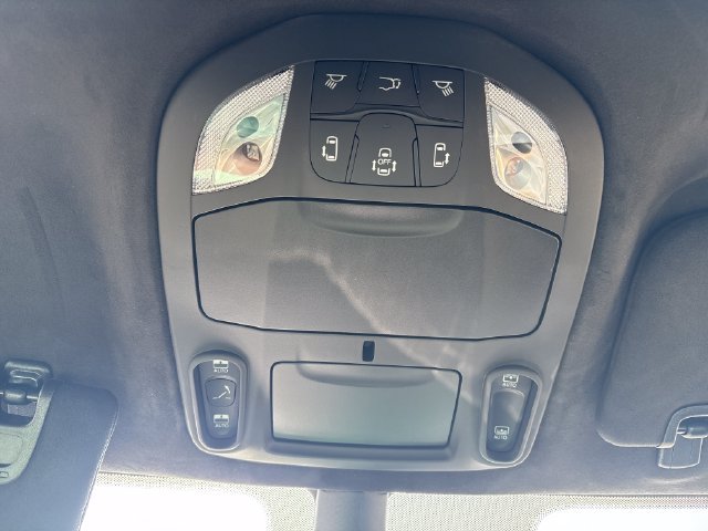 New 2027 Chrysler Pacifica Pinnacle w/ Theater Group AWD/4WD image 15