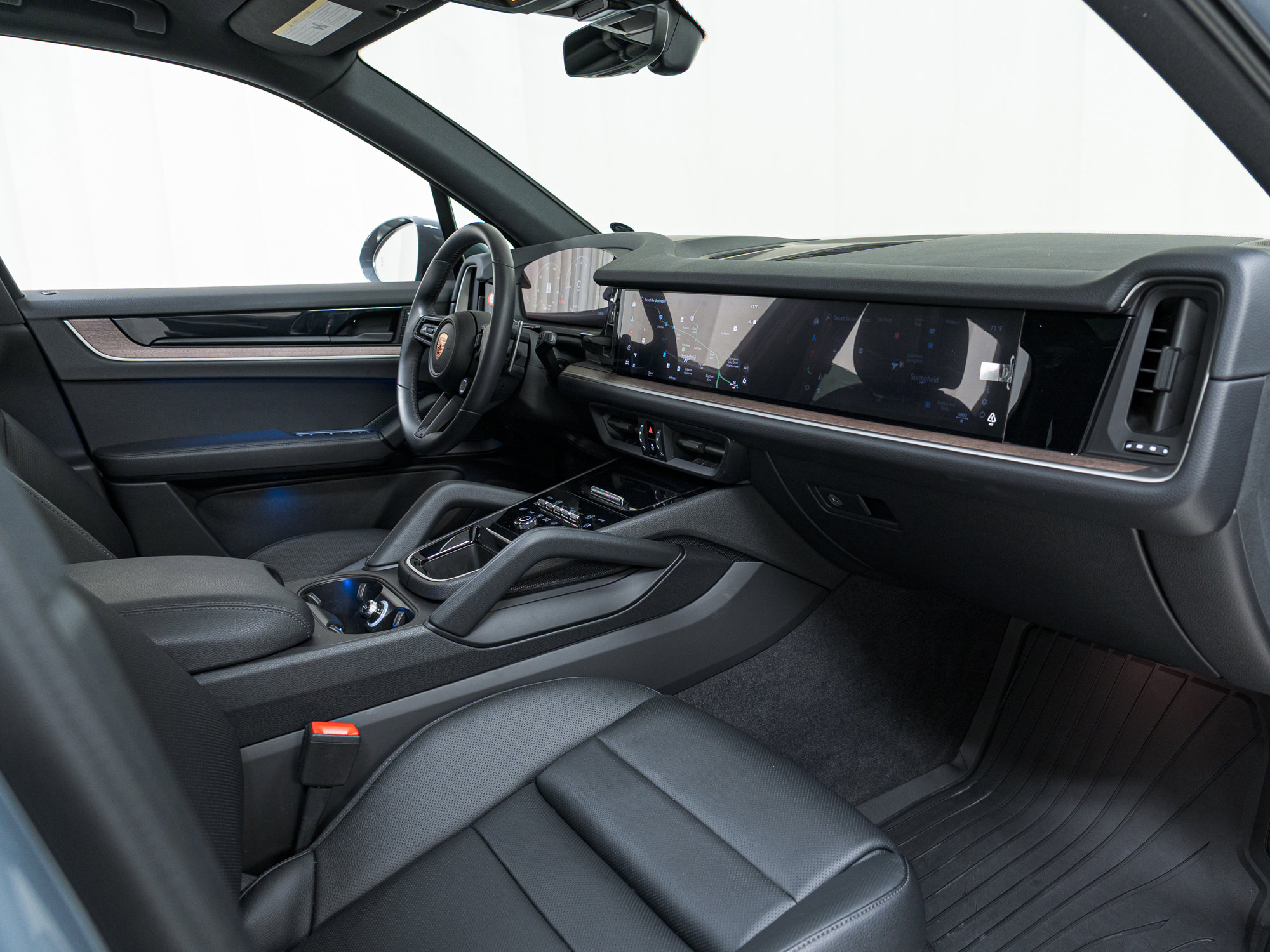 Certified 2025 Porsche Cayenne image 24