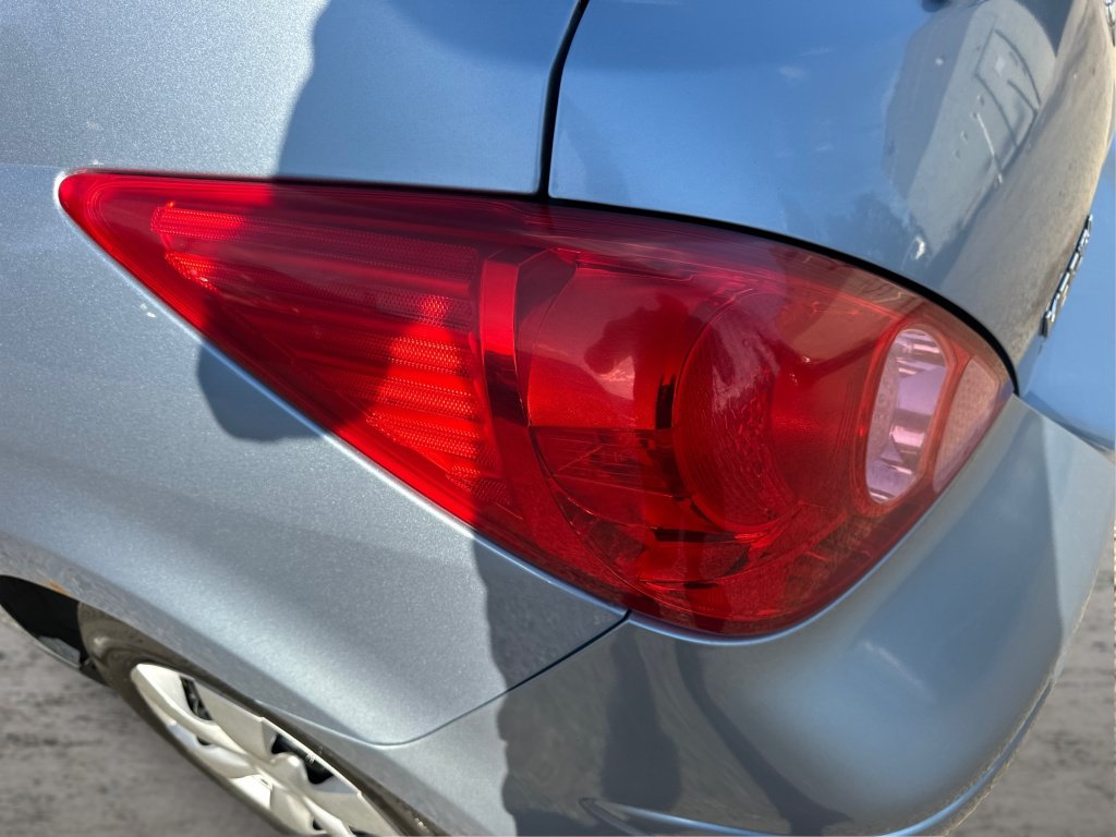 Used 2011 Nissan Versa 1.8 S w/ Plus Pkg FWD image 21