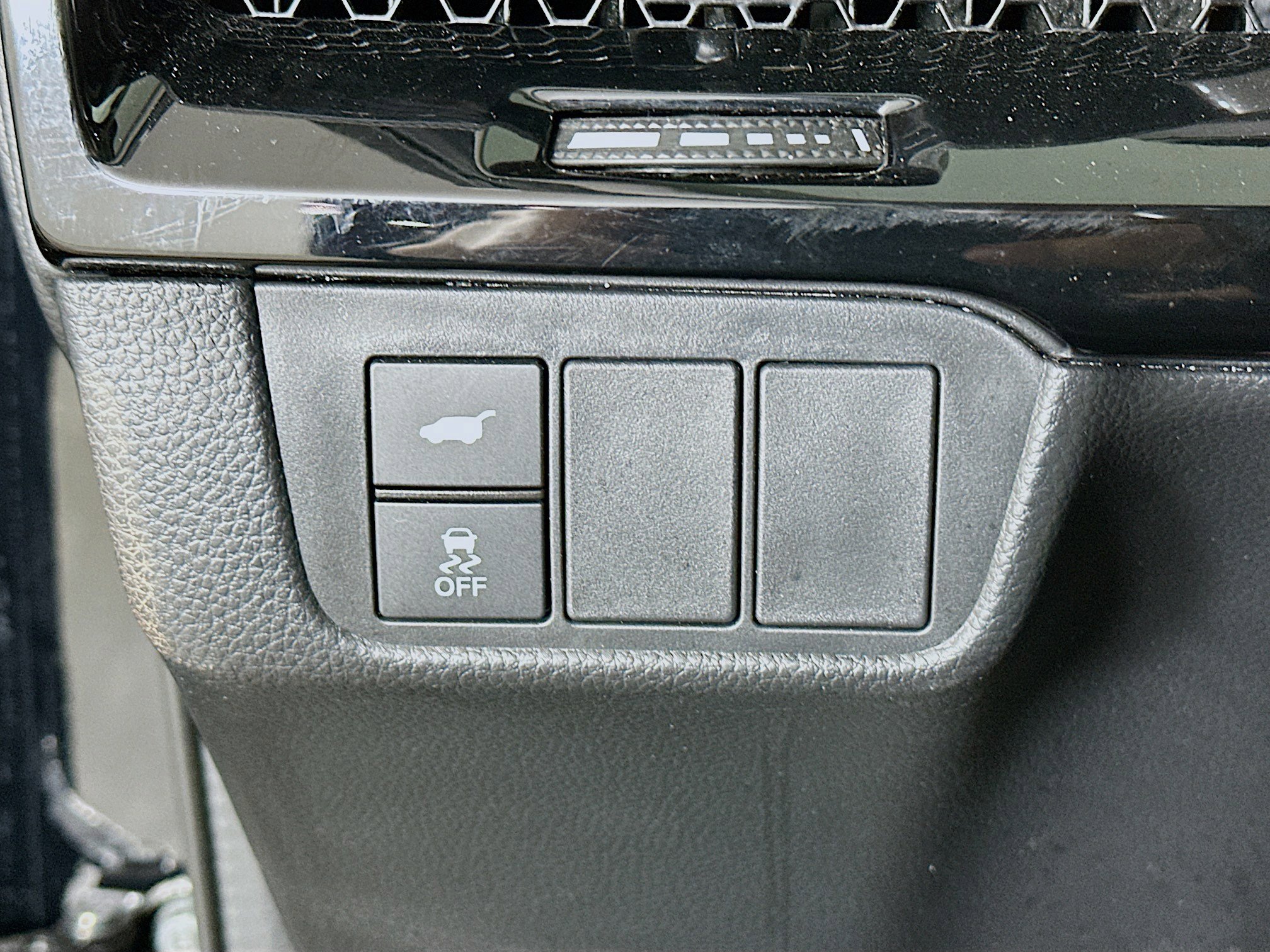 Used 2025 Honda CR-V EX-L image 17