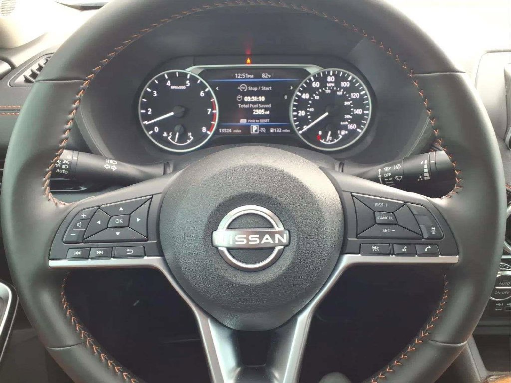 Certified 2025 Nissan Sentra SR FWD image 13