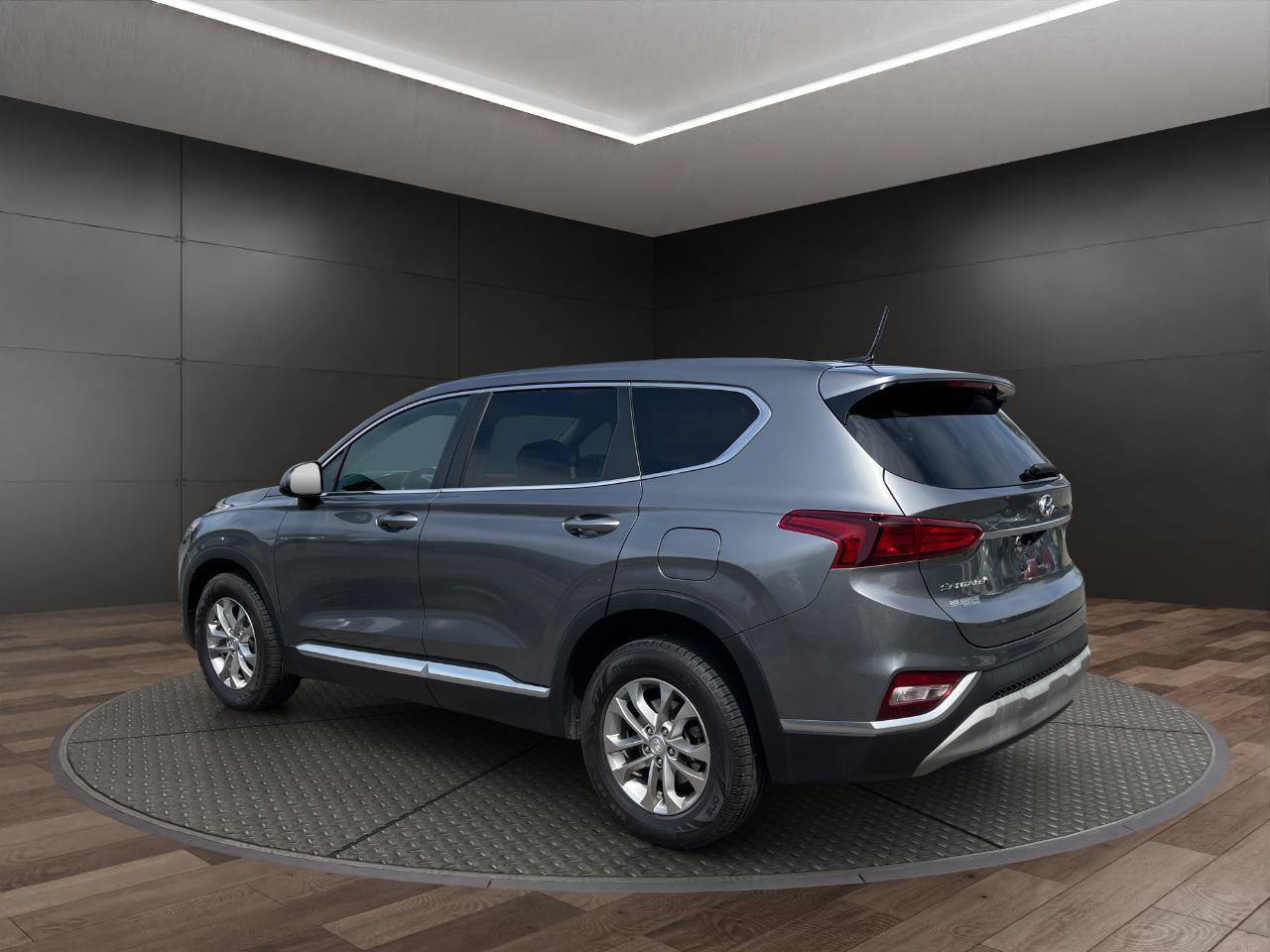 Used 2019 Hyundai Santa Fe SE AWD/4WD image 6