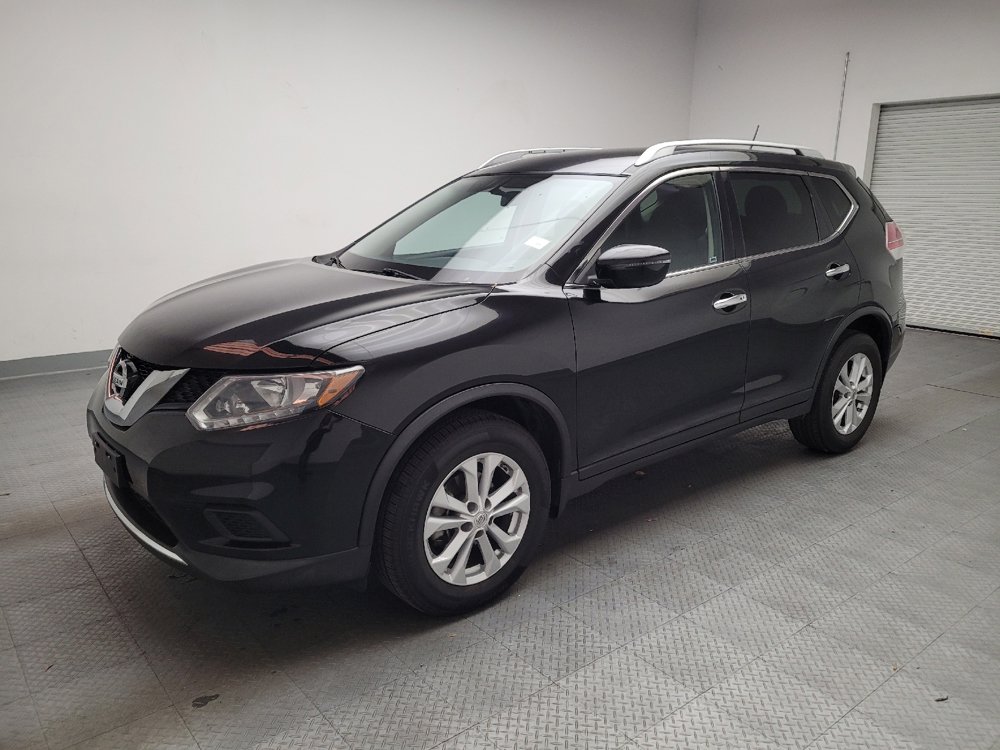 Used 2016 Nissan Rogue SV image 2