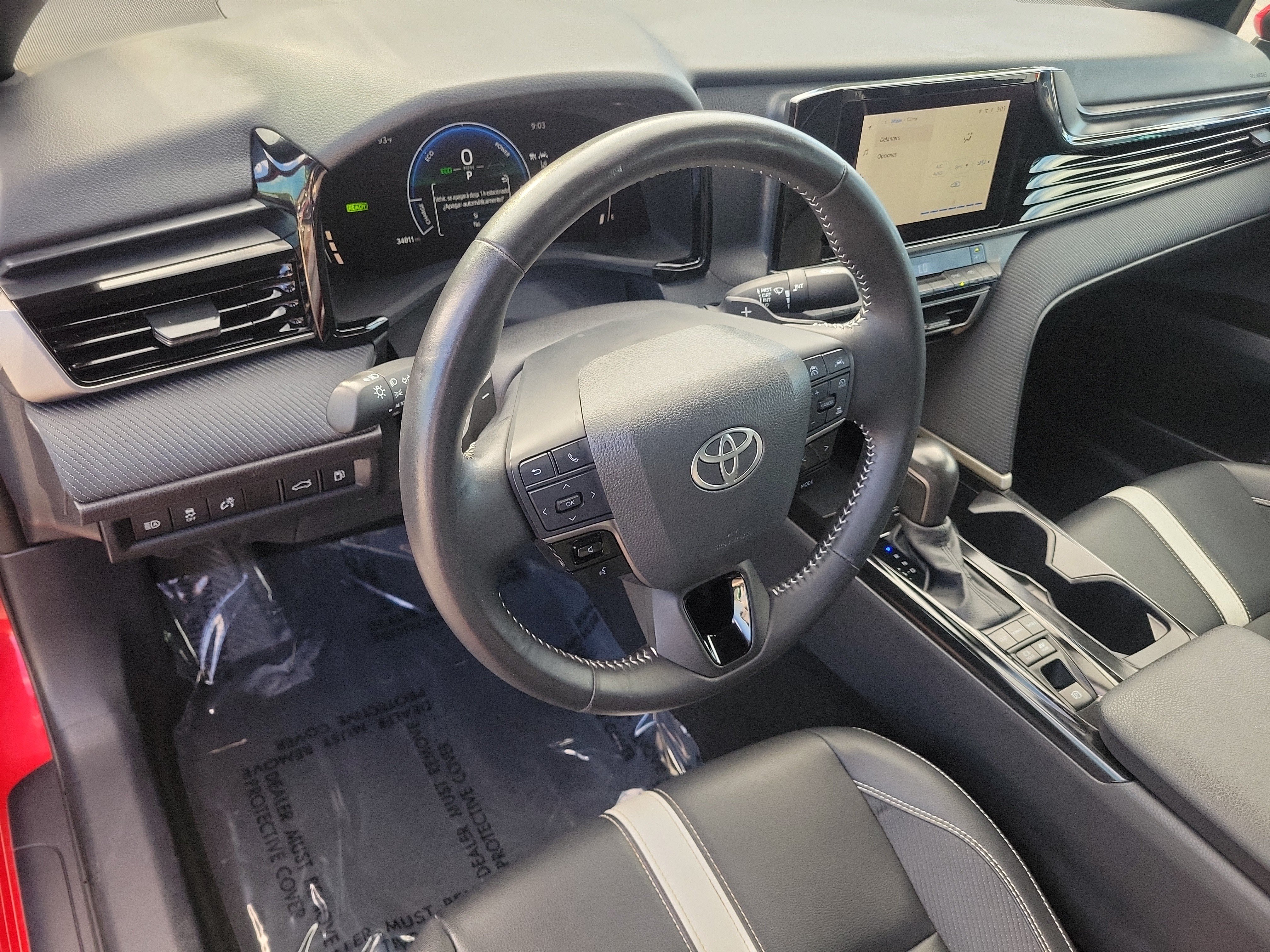 Used 2025 Toyota Camry SE w/ Convenience Package FWD image 9