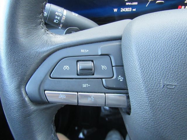 Used 2024 Cadillac XT4 Premium Luxury image 38