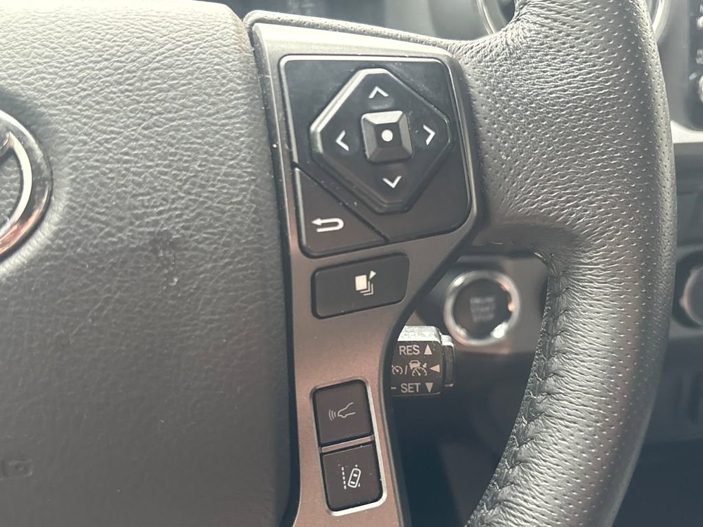 Used 2021 Toyota Tacoma TRD Off-Road AWD/4WD image 22