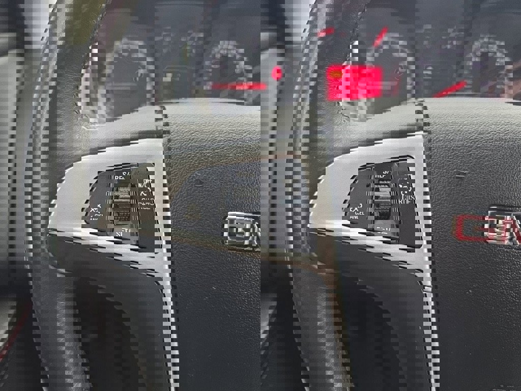 Used 2015 GMC Terrain SLE w/ Chrome Edition image 21