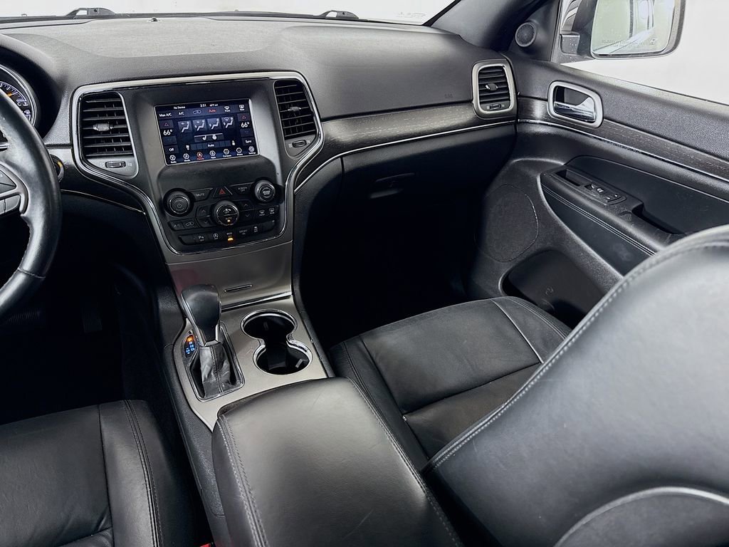 Used 2018 Jeep Grand Cherokee Limited image 22