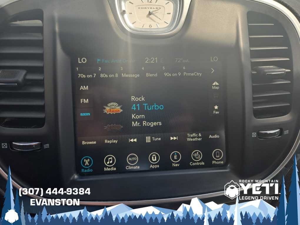 Used 2017 Chrysler 300 C AWD/4WD image 20