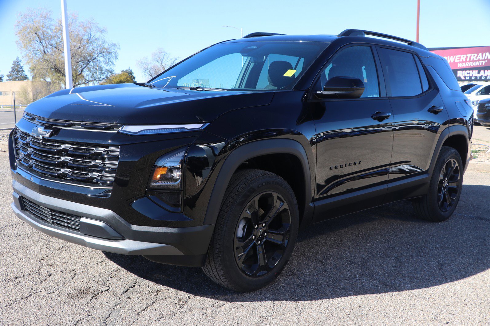 New 2026 Chevrolet Equinox LT w/ Midnight Edition image 3