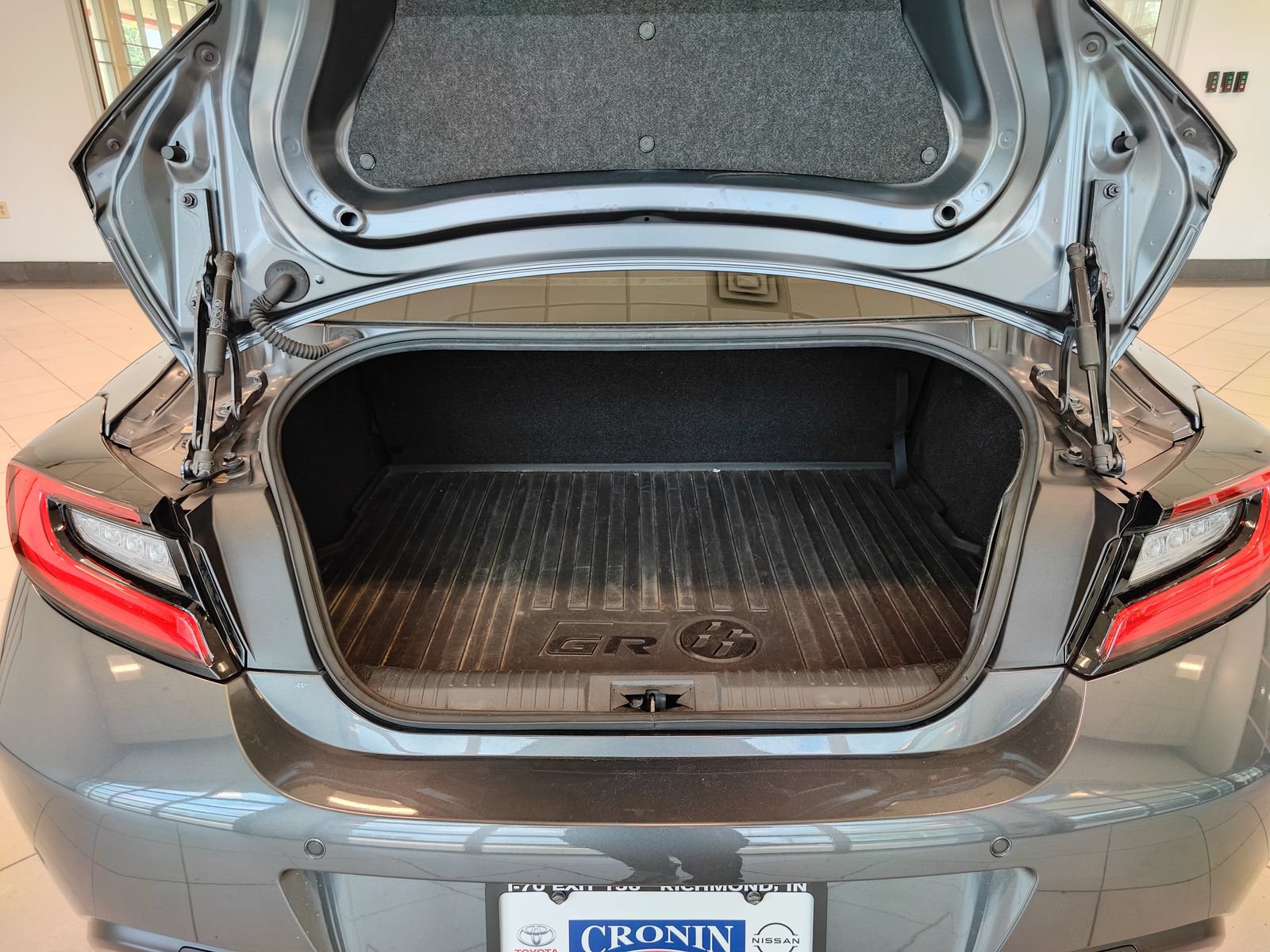 Used 2022 Toyota GR86 Premium w/ ALL Weather Mat Package (TMS) RWD image 12