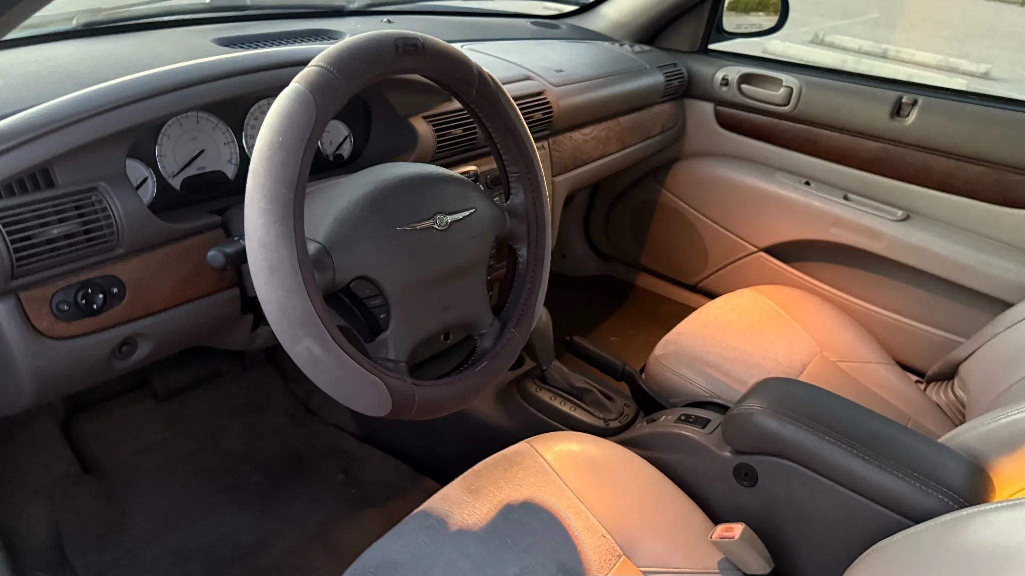 Used 2006 Chrysler Sebring Limited image 10