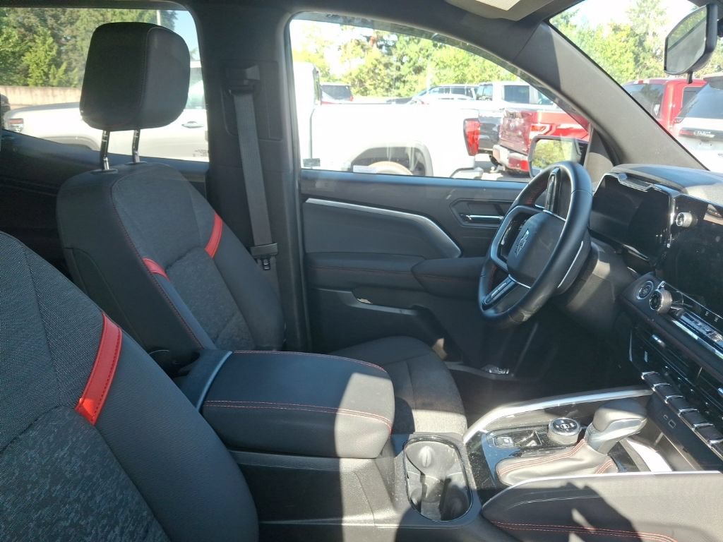 Used 2023 Chevrolet Colorado Z71 w/ Advanced Trailering Package AWD/4WD image 8
