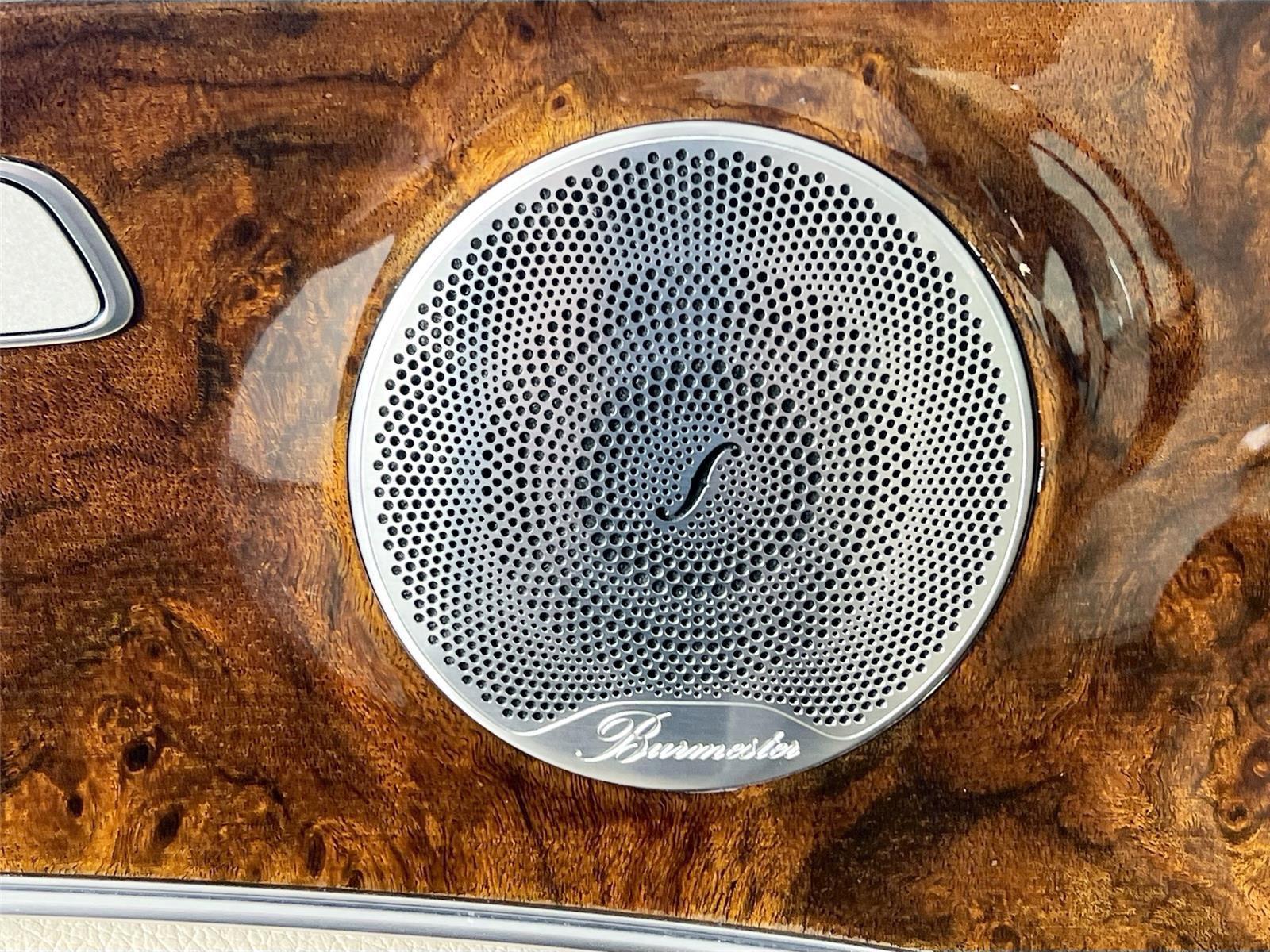 Certified 2019 Mercedes-Benz E 300 4MATIC image 19