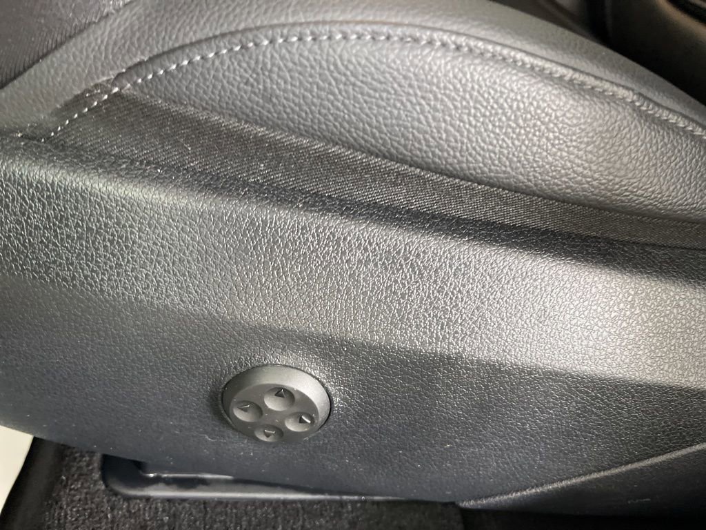 Certified 2024 Mercedes-Benz GLC 300 4MATIC image 4