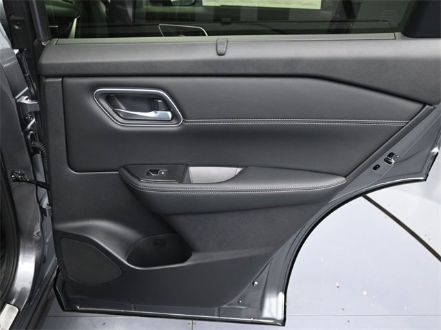 New 2026 Nissan Rogue Platinum image 30