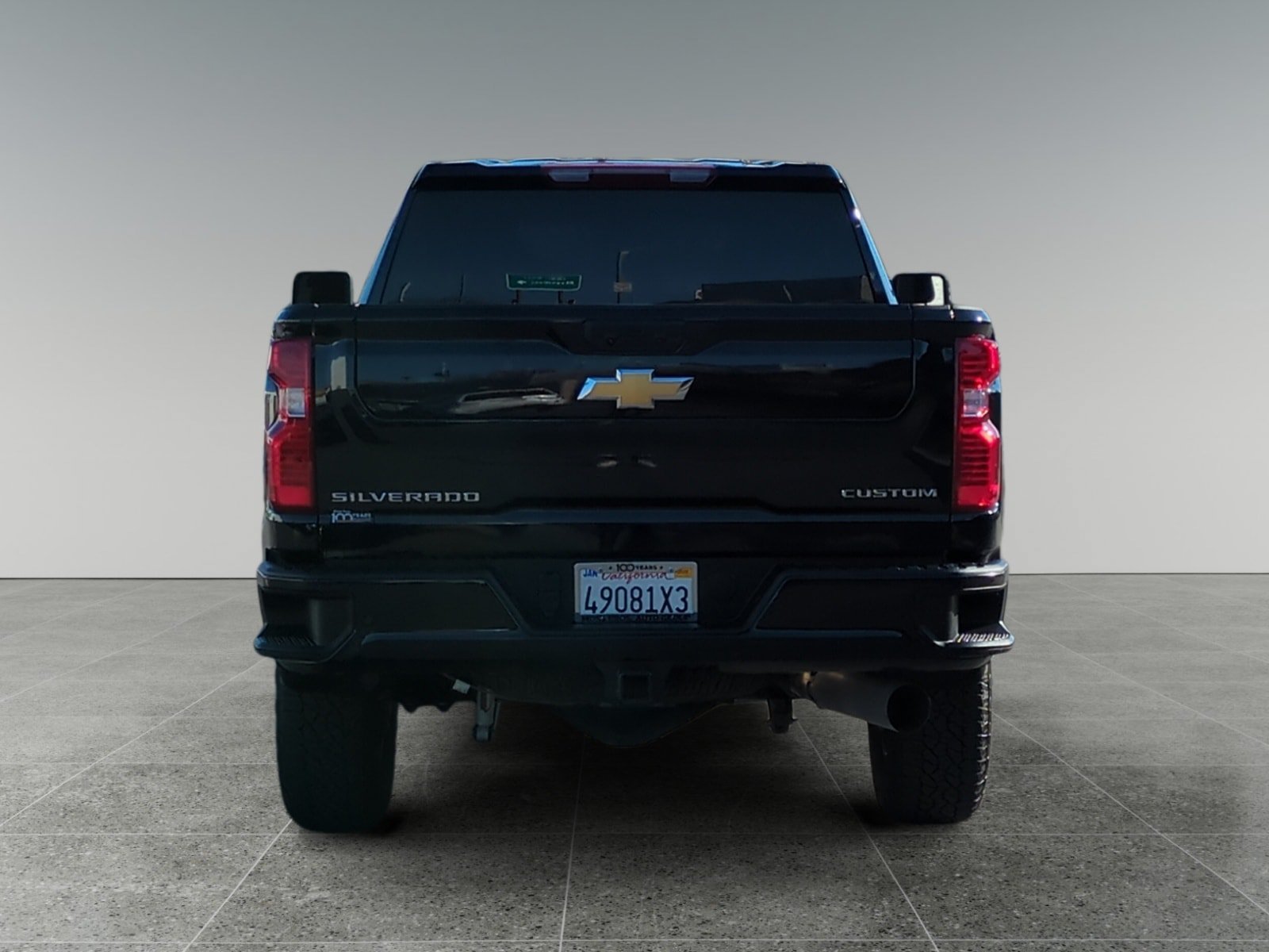 Used 2024 Chevrolet Silverado 2500 Custom w/ Custom Value Package AWD/4WD image 4
