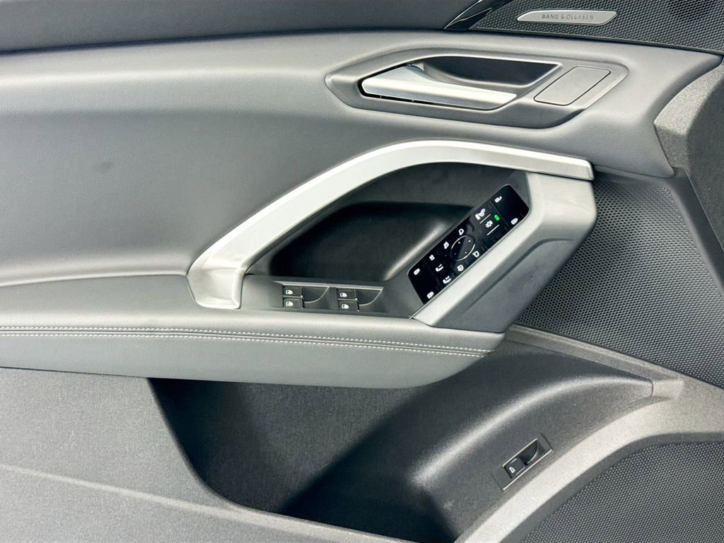 Certified 2025 Audi Q5 Premium Plus w/ Premium Plus image 22