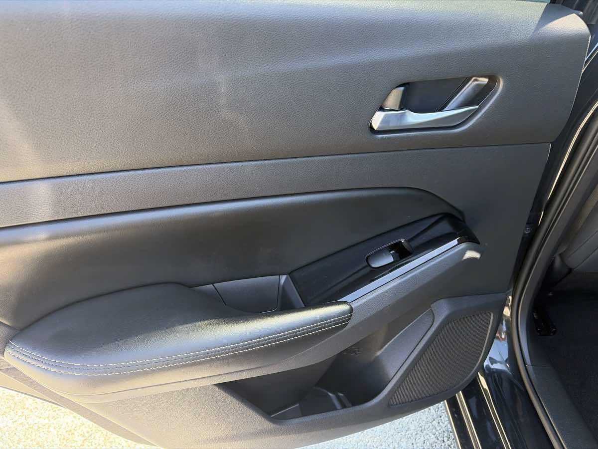 Used 2021 Nissan Altima 2.5 SV FWD image 12