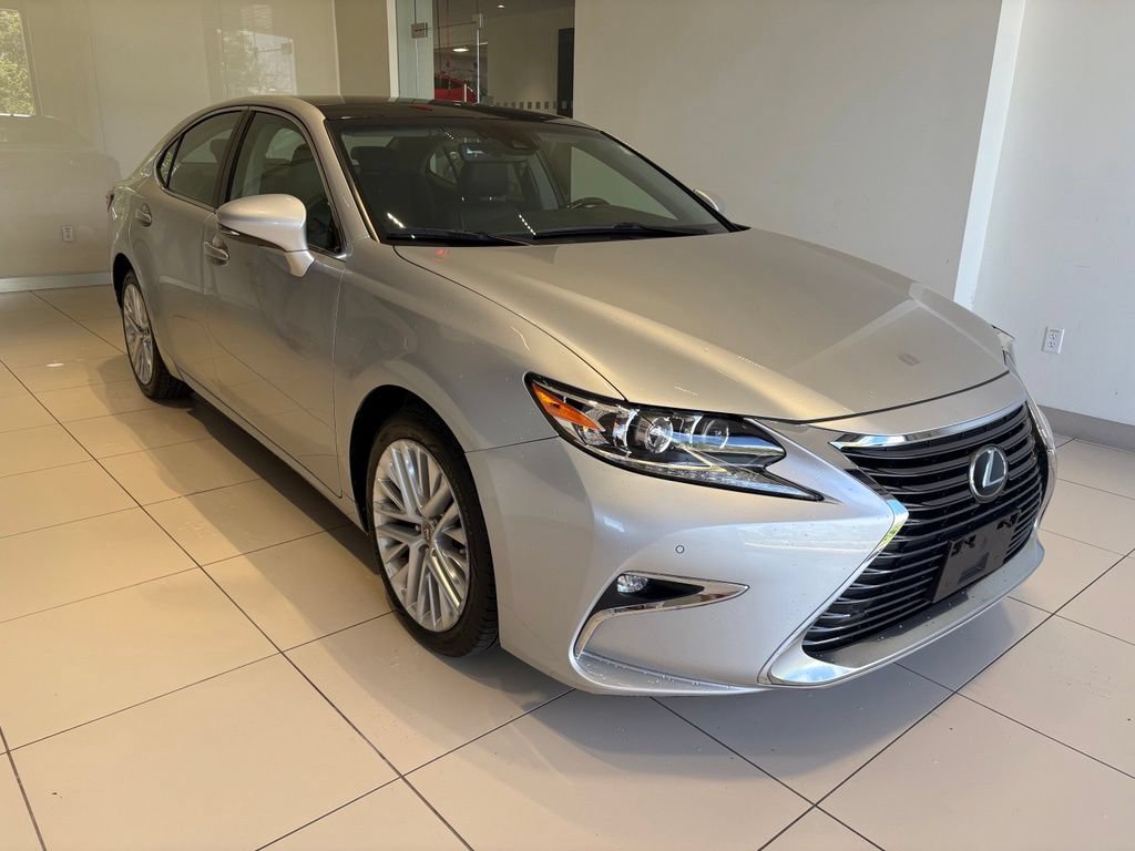 Used 2016 Lexus ES 350 w/ Luxury Package w/Wood Trim FWD image 6