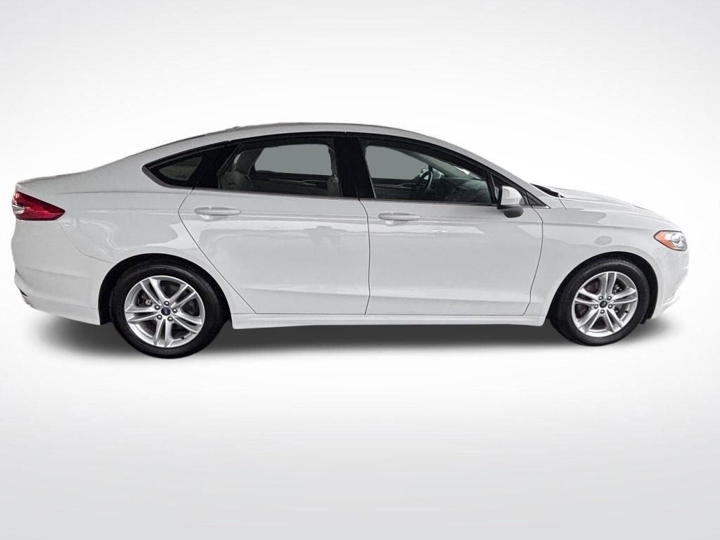 Used 2018 Ford Fusion SE image 7