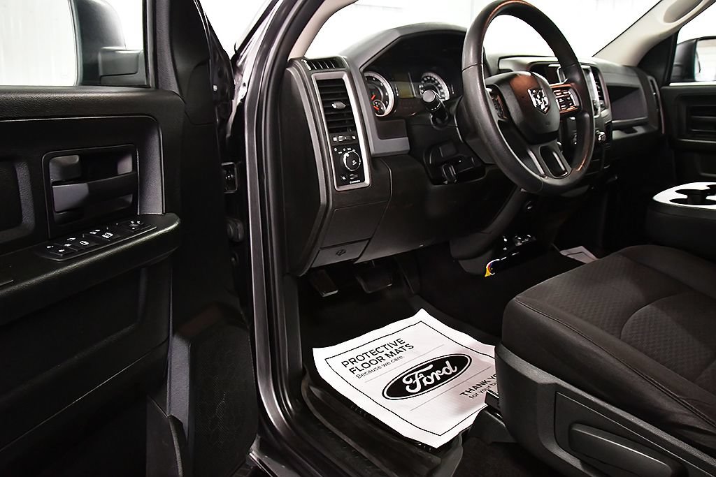 Used 2019 RAM 1500 Express AWD/4WD image 16
