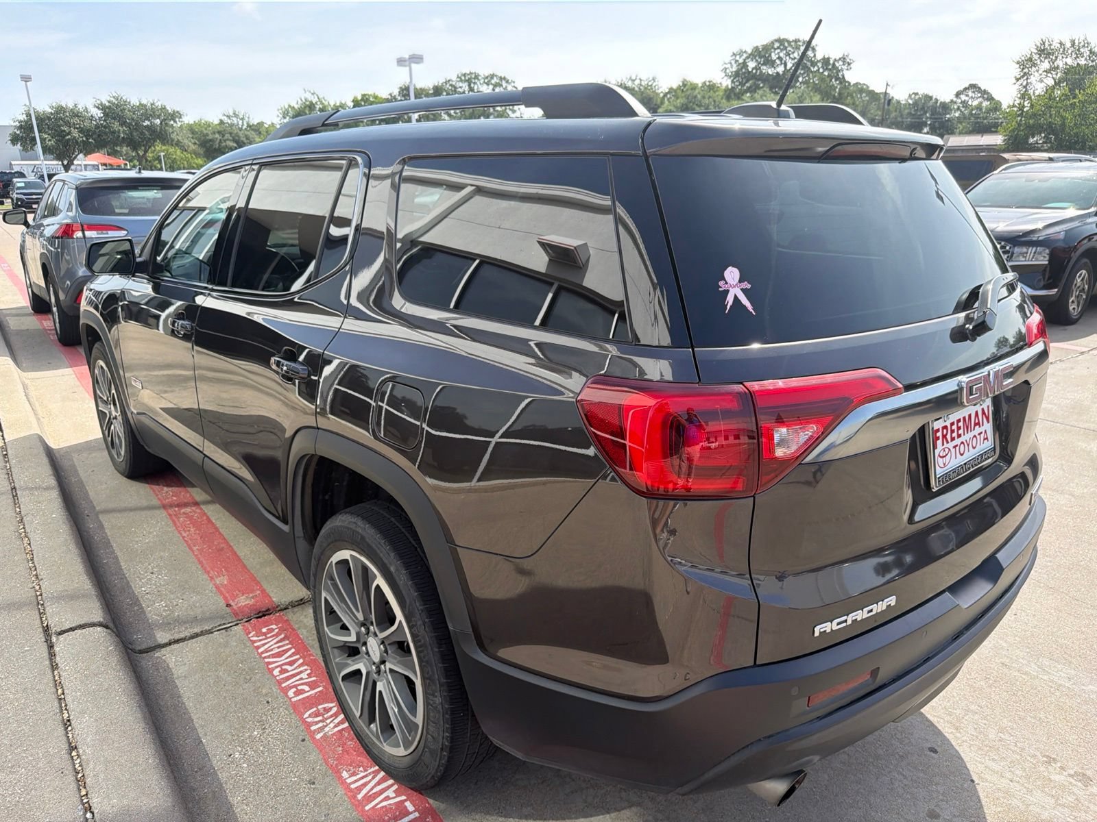 Used 2017 GMC Acadia SLT AWD/4WD image 8