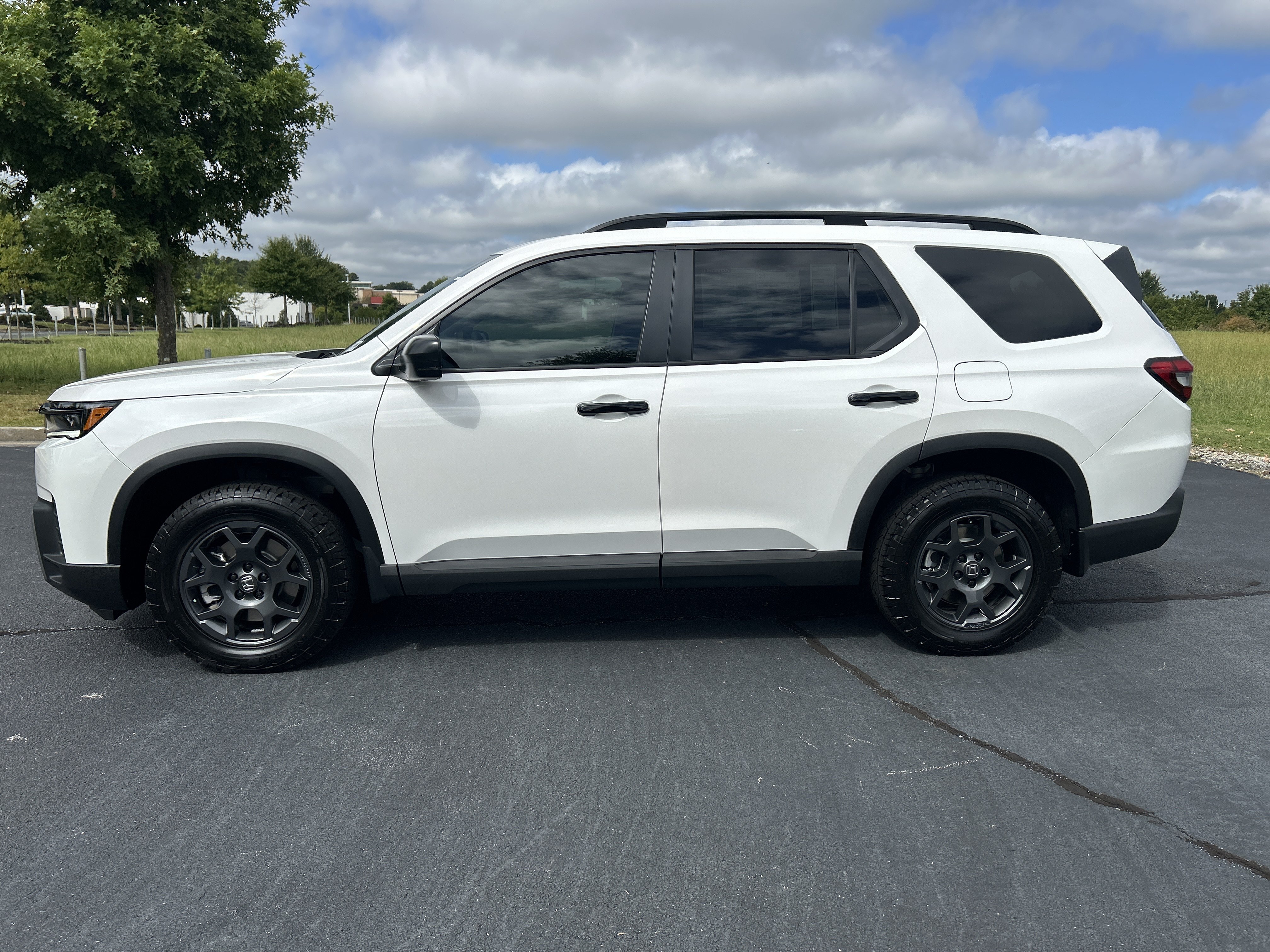 New 2026 Honda Pilot TrailSport image 6