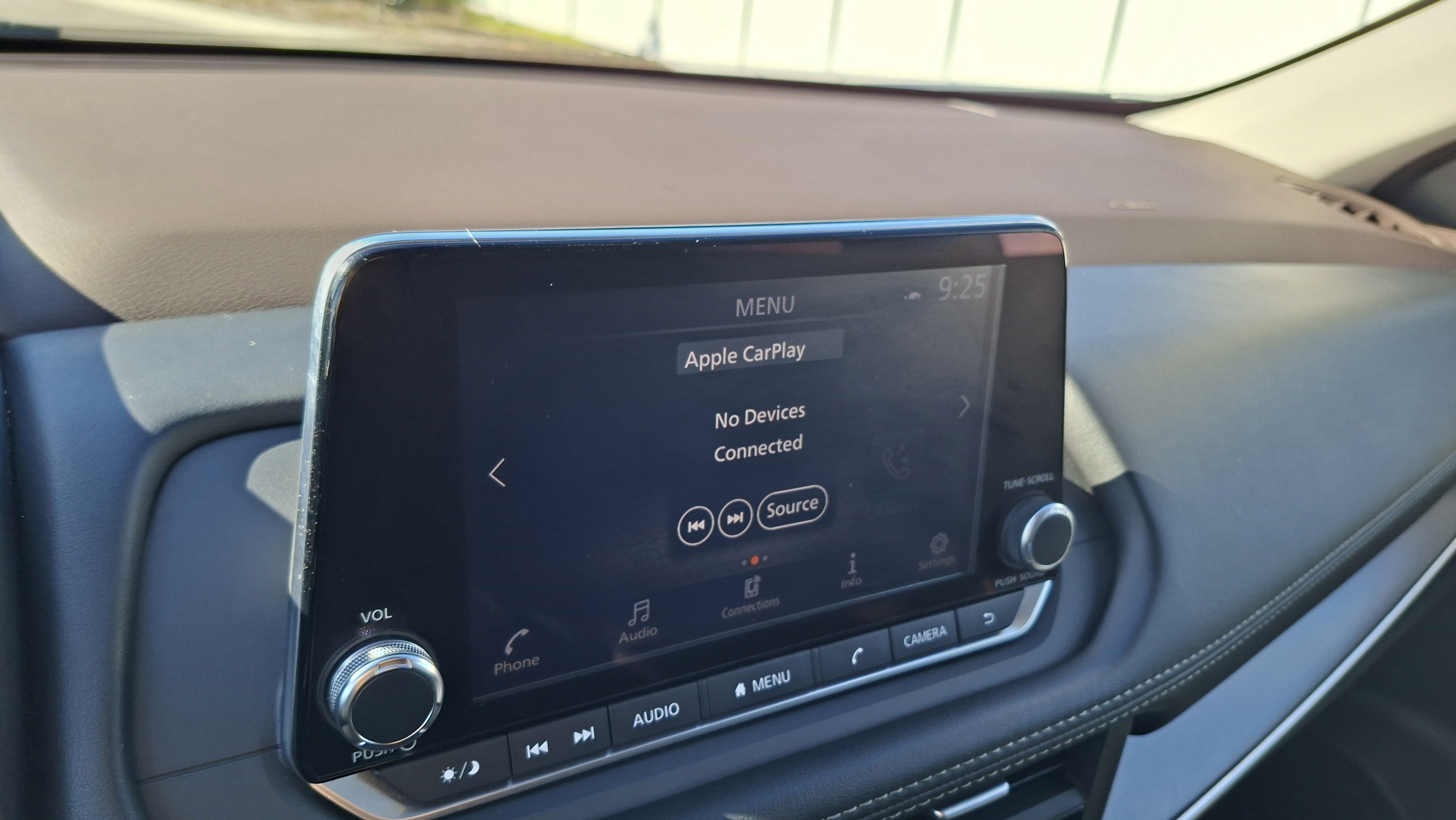 Used 2023 Nissan Rogue SV FWD image 13