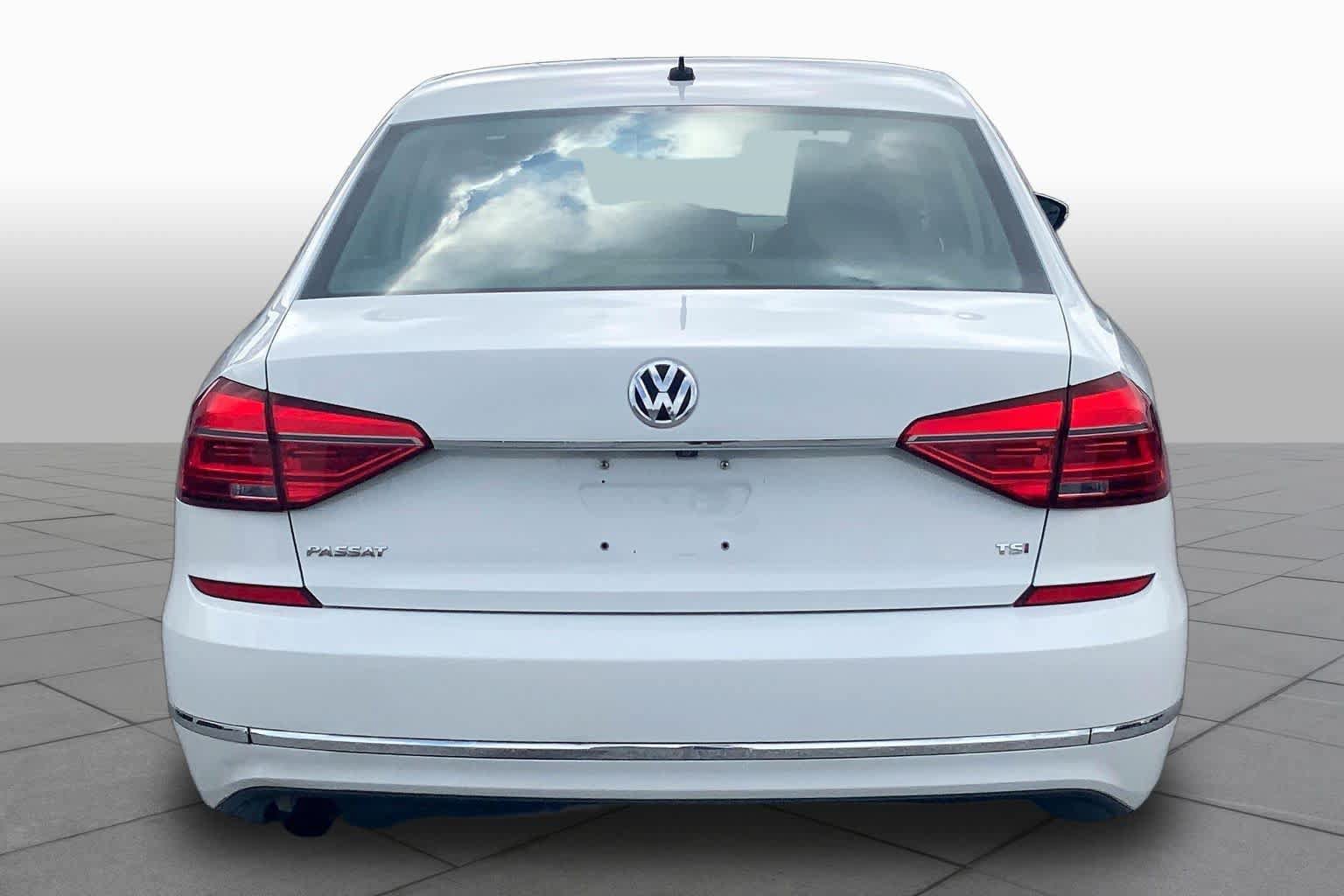 Used 2016 Volkswagen Passat 1.8T S w/ Lighting Package (P06) FWD image 5